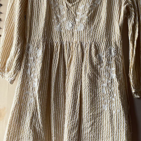 Forever 21 mini size M, white & yellow stripes - Picture 10 of 12